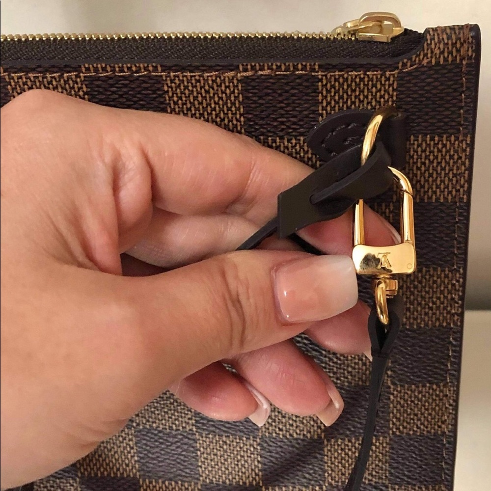 Pouch - Picture 4 of 9